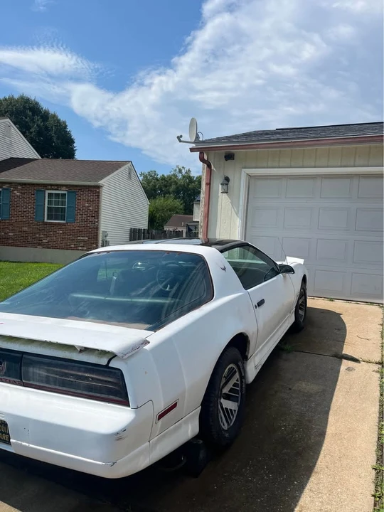 1985 Pontiac Firebird Trans Am 3rd Gen - Image 3 of 8