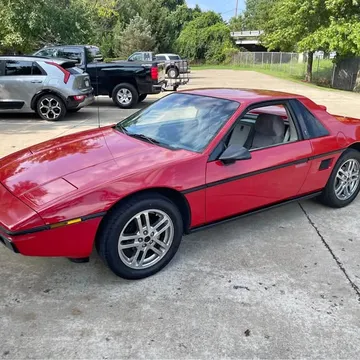 1985 Pontiac Fiero SBC V8 5 Speed