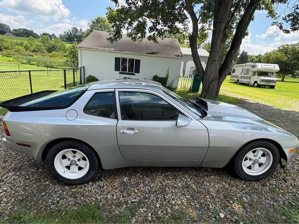 1985 Porsche 944 - Image 4 of 4