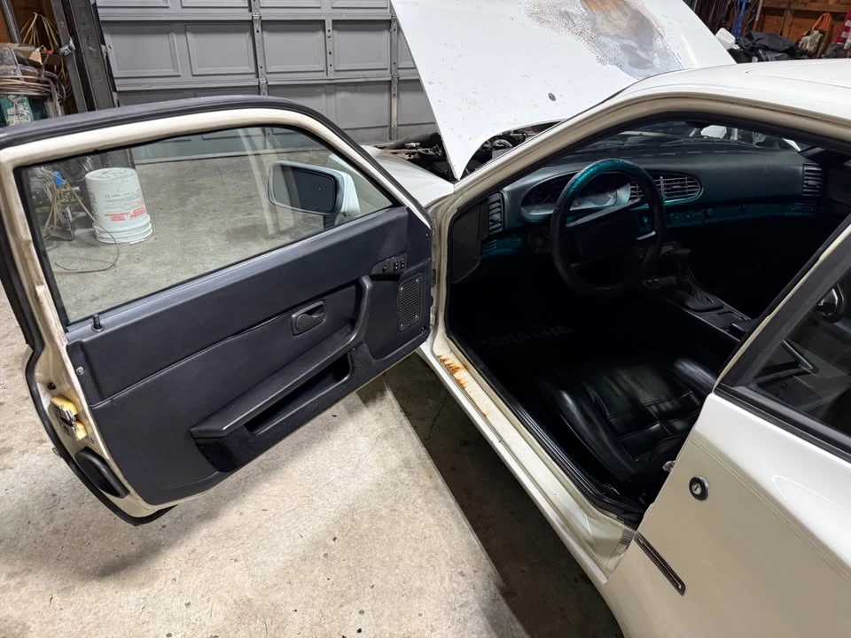 1985 Porsche 944 - Image 6 of 10