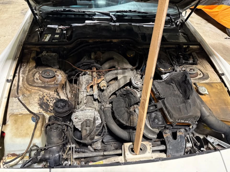 1985 Porsche 944 - Image 5 of 10