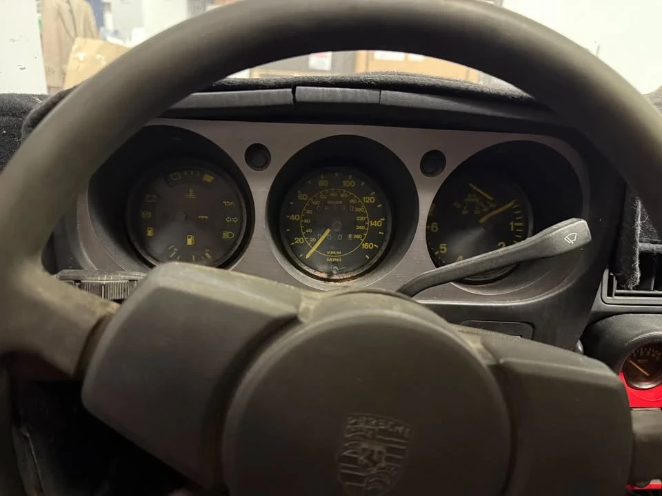 1985 Porsche 944 - Image 6 of 8