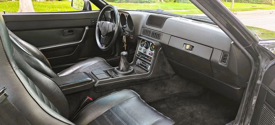 1985 Porsche 944 - Image 11 of 17