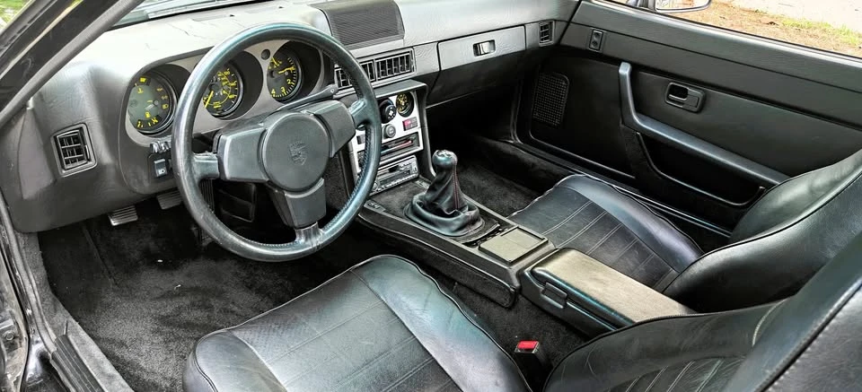 1985 Porsche 944 - Image 10 of 17