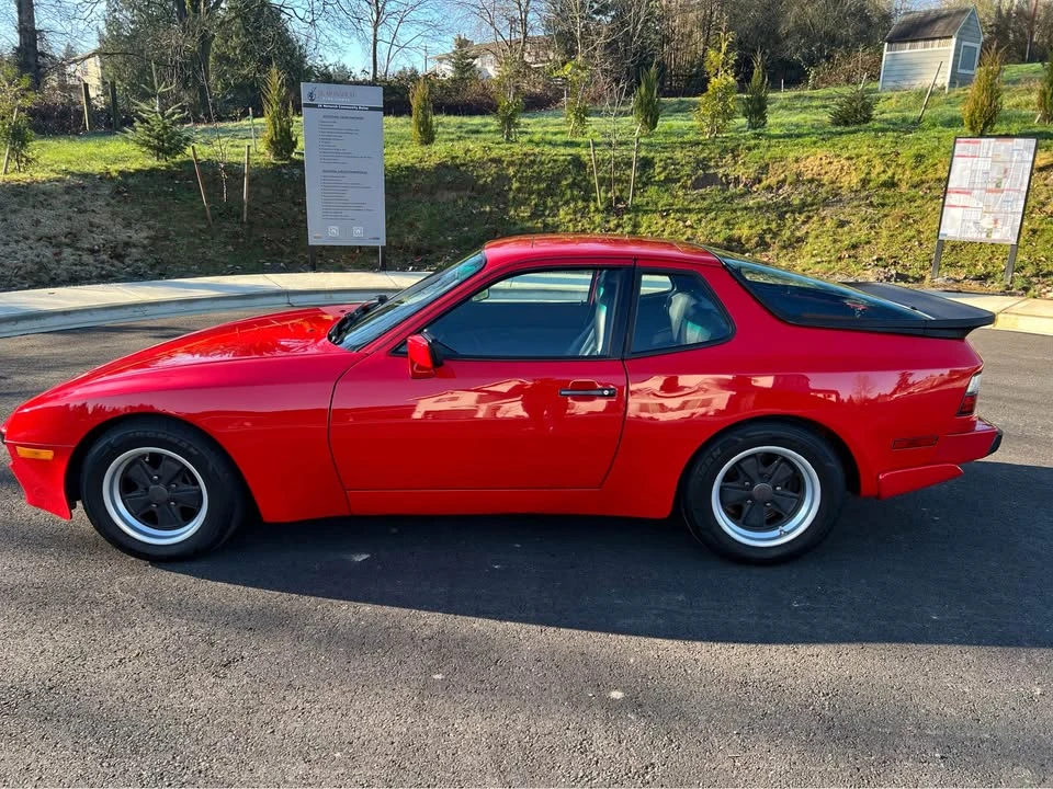 1985 Porsche 944 - Image 3 of 19