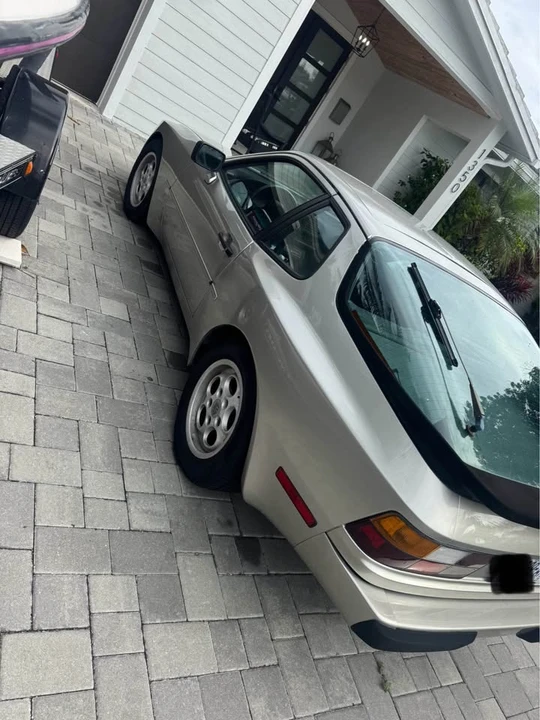 1985 Porsche 944 - Image 4 of 7