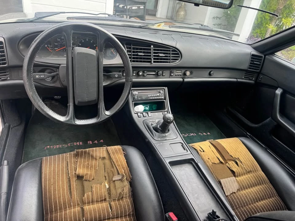 1985 Porsche 944 - Image 7 of 7
