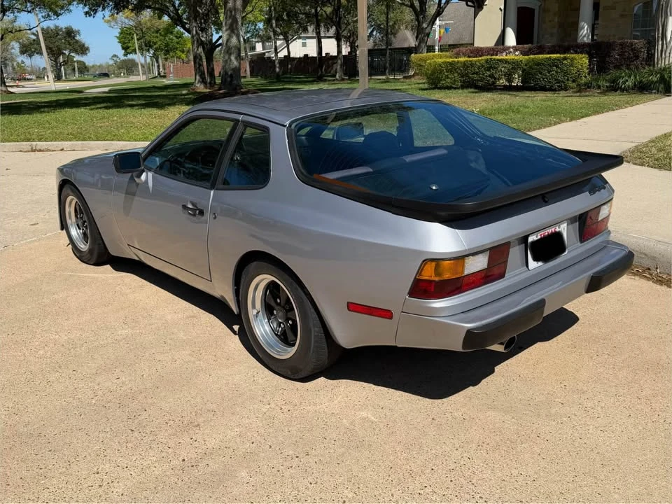 1985 Porsche 944 - Image 2 of 19