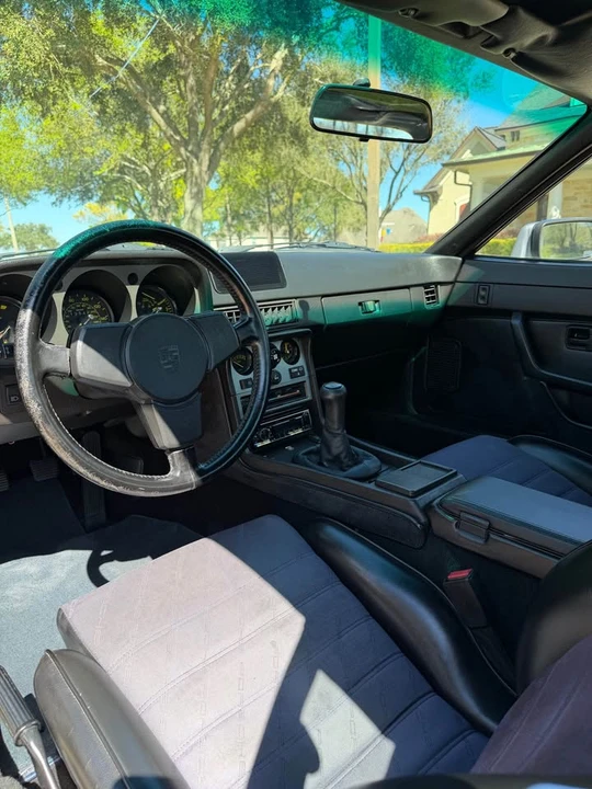 1985 Porsche 944 - Image 10 of 19