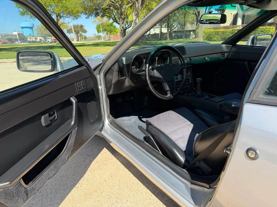 1985 Porsche 944 - Image 9 of 19