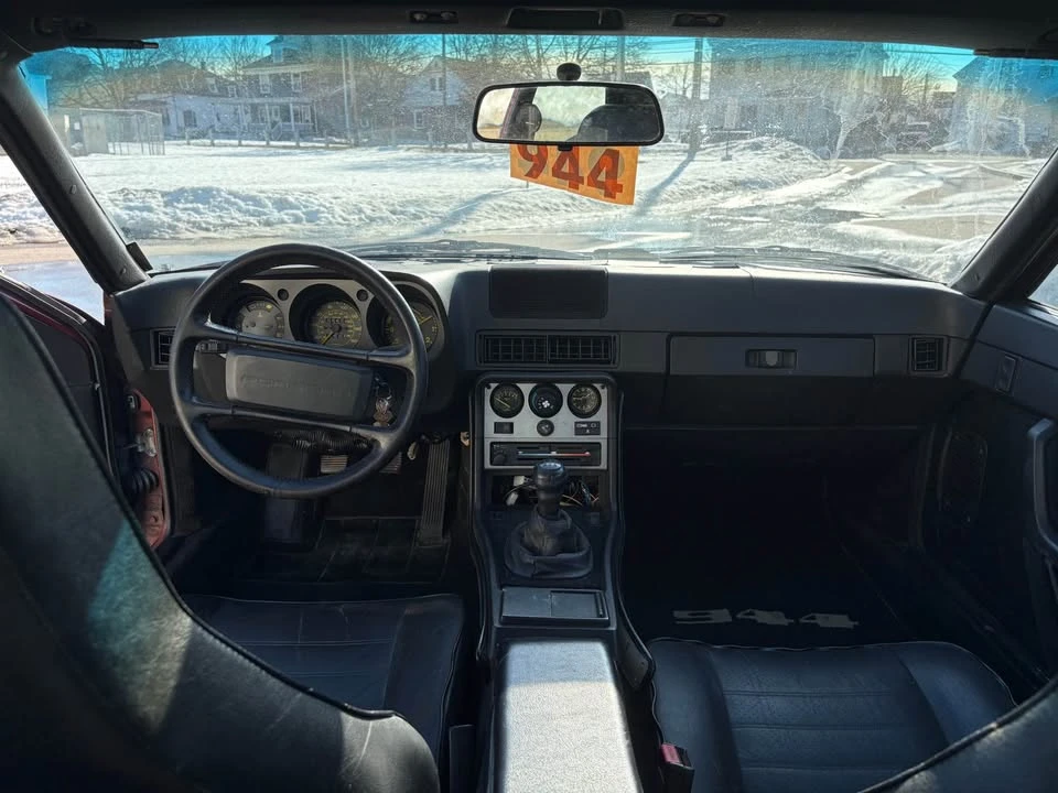 1985 Porsche 944 - Image 5 of 7