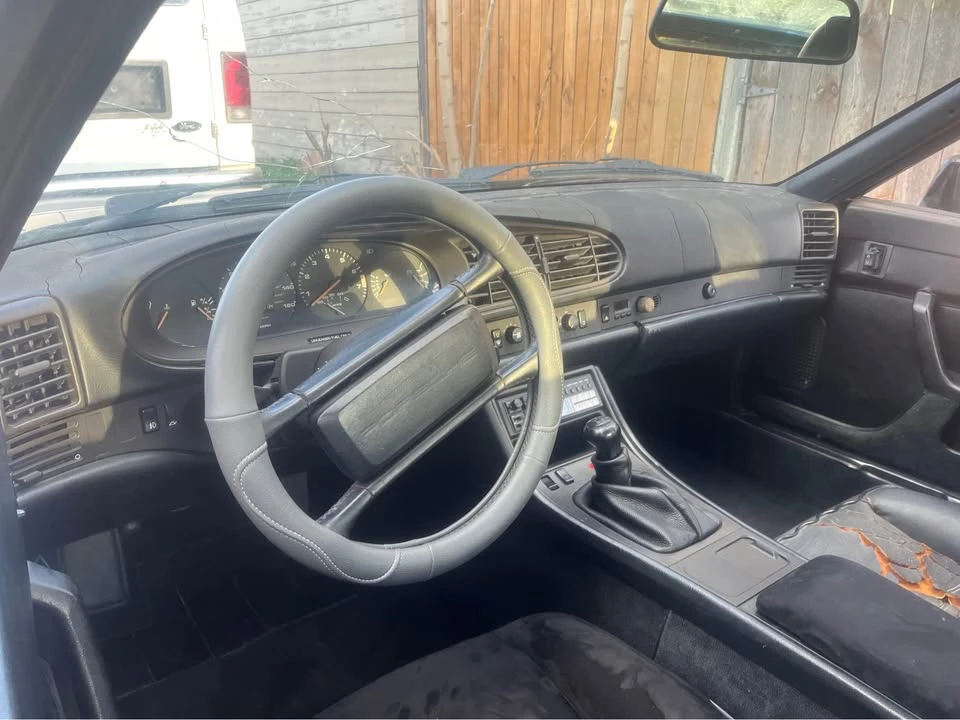 1985 Porsche 944 - Image 4 of 5