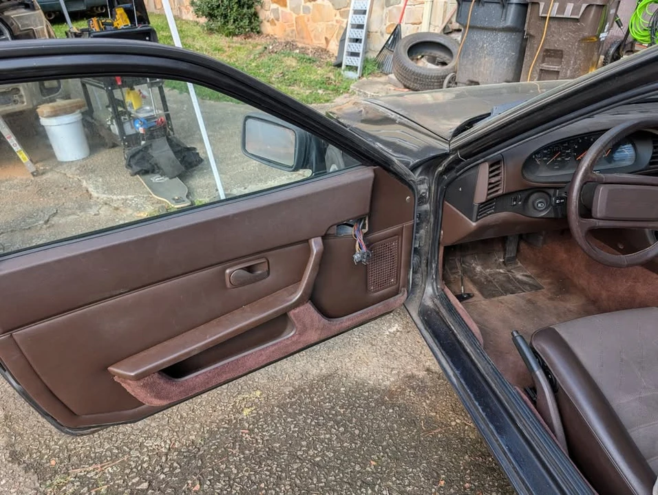 1985 Porsche 944 - Image 17 of 19