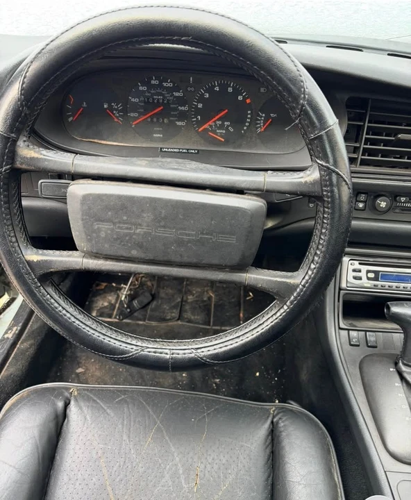 1985 Porsche 944 - Image 7 of 10