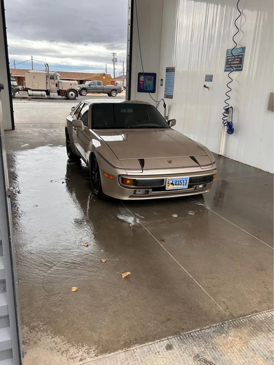 1985 Porsche 944 - Image 5 of 6