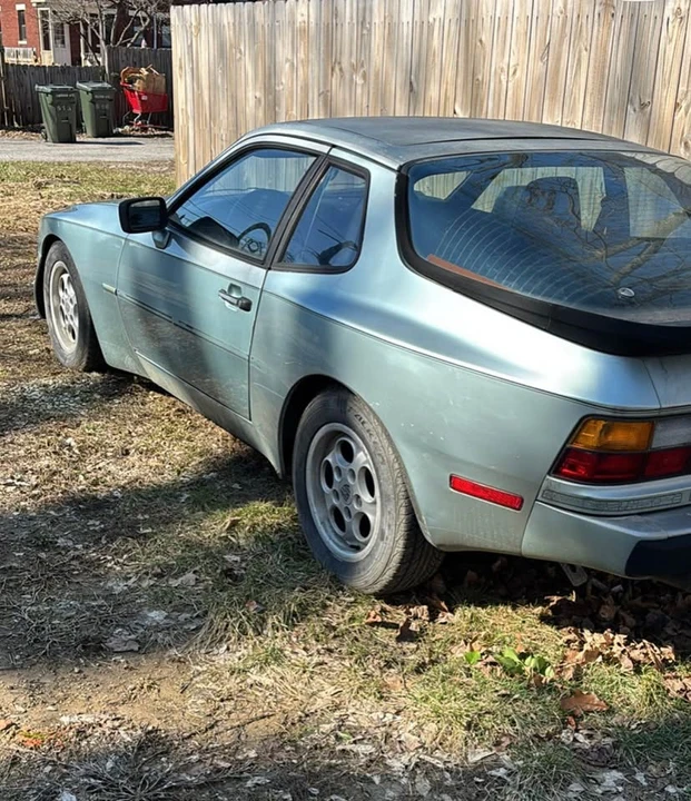 1985 Porsche 944 - Image 4 of 10