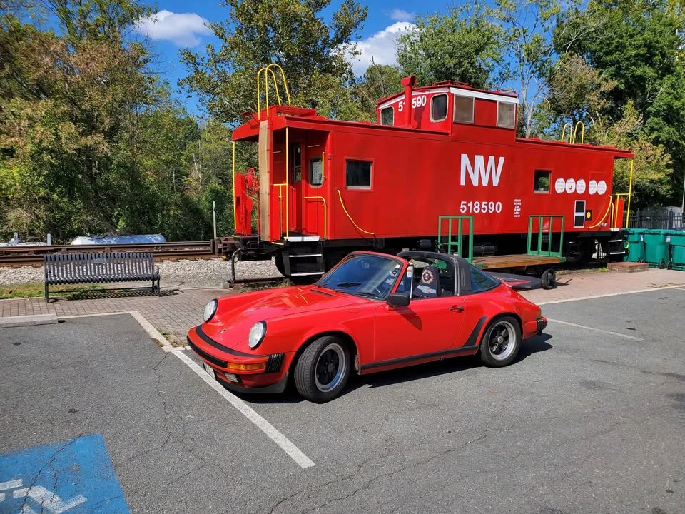 1985 Porsche 911 Carrera 3.2 - Image 2 of 9