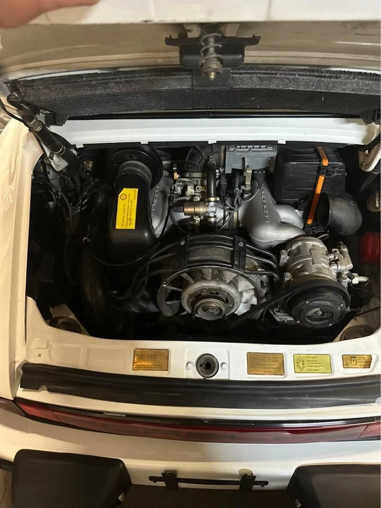 1985 Porsche 911 Carrera 3.2 - Image 9 of 16