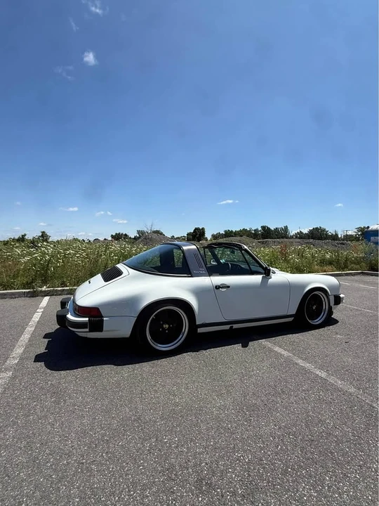 1985 Porsche 911 Carrera 3.2 - Image 5 of 16