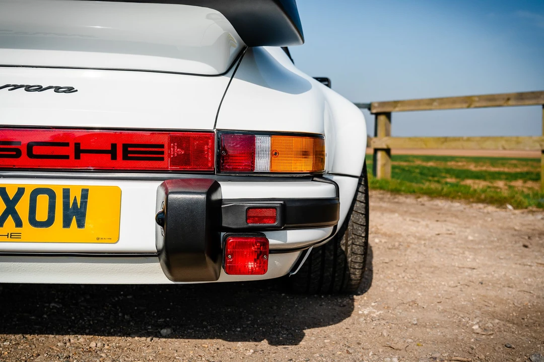 1985 Porsche 911 Carrera 3.2 - Image 13 of 28