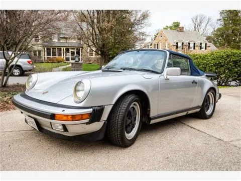1985 Porsche 911 Carrera Cabriolet