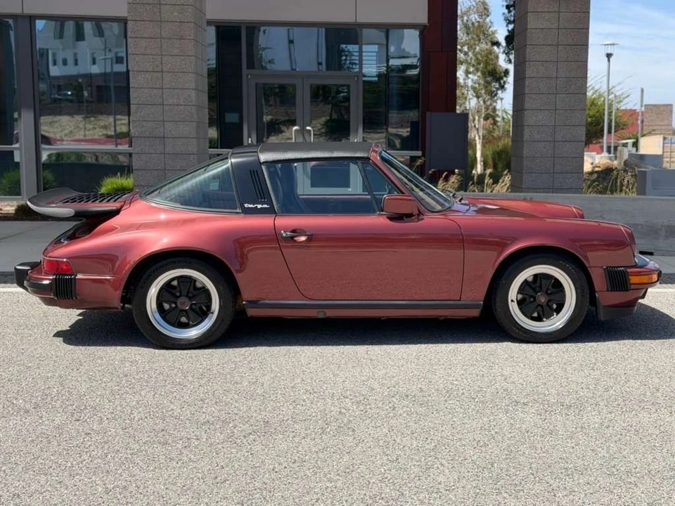 1985 Porsche 911 Carrera 3.2 - Image 4 of 25