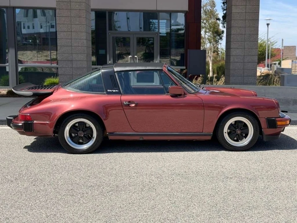 1985 Porsche 911 Carrera 3.2 - Image 4 of 25