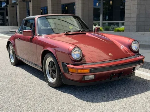 1985 Porsche 911 Carrera Targa