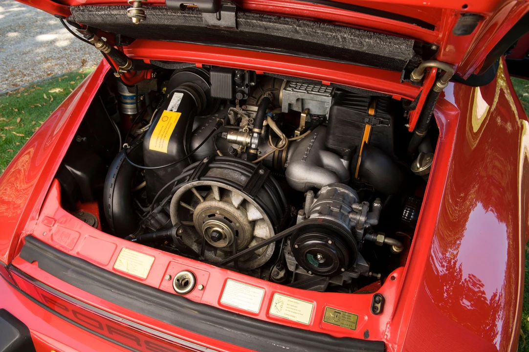 1985 Porsche 911 Carrera 3.2 - Image 2 of 11