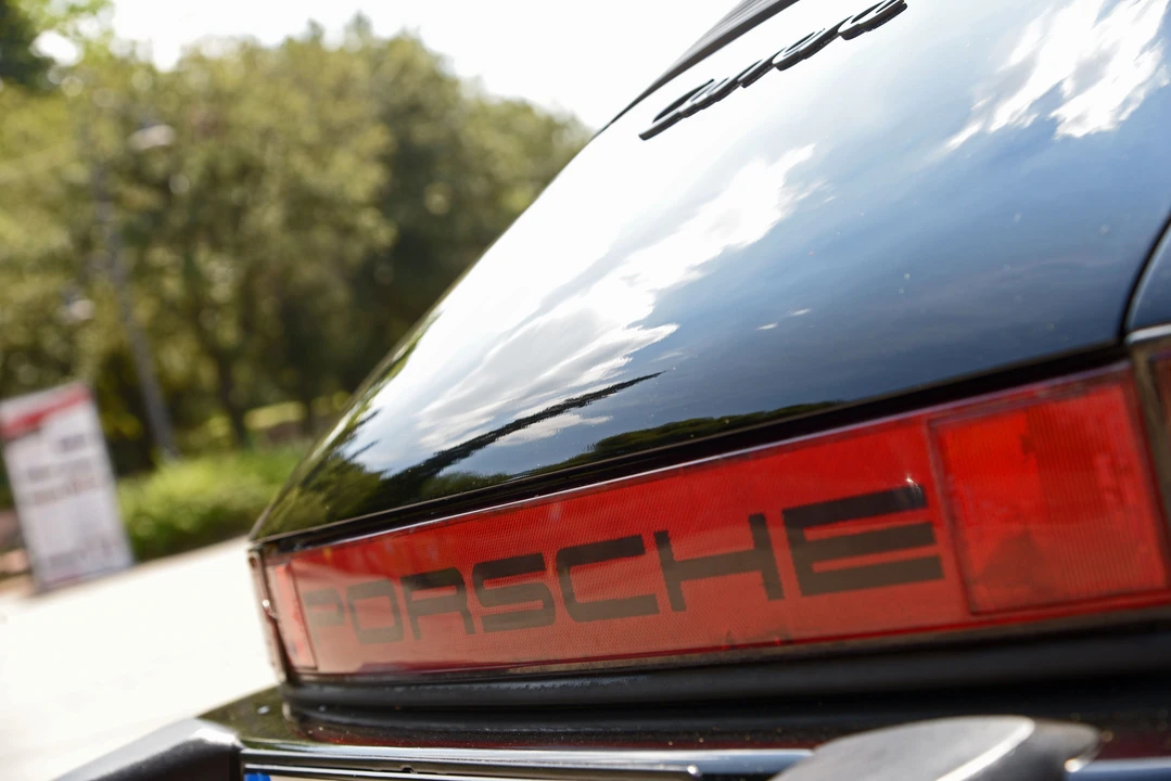 1985 Porsche 911 Carrera 3.2 - Image 14 of 17