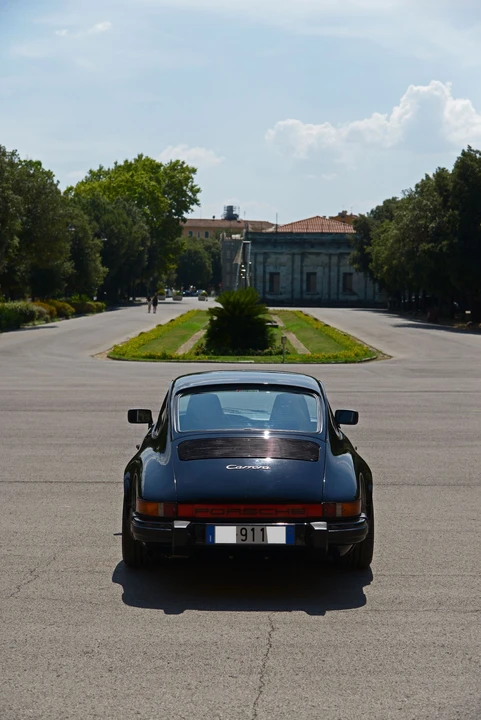 1985 Porsche 911 Carrera 3.2 - Image 5 of 17