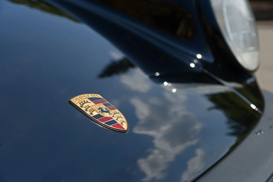 1985 Porsche 911 Carrera 3.2 - Image 16 of 17