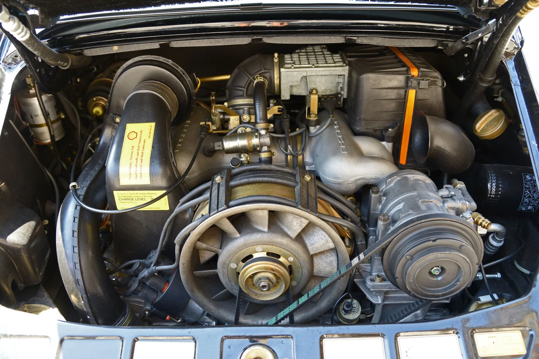 1985 Porsche 911 Carrera 3.2 - Image 11 of 17