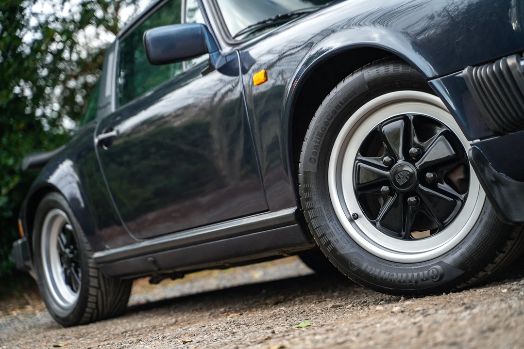 1985 Porsche 911 Carrera 3.2 - Image 15 of 31