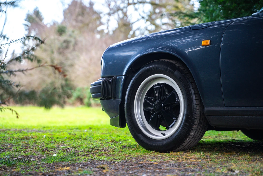 1985 Porsche 911 Carrera 3.2 - Image 26 of 31