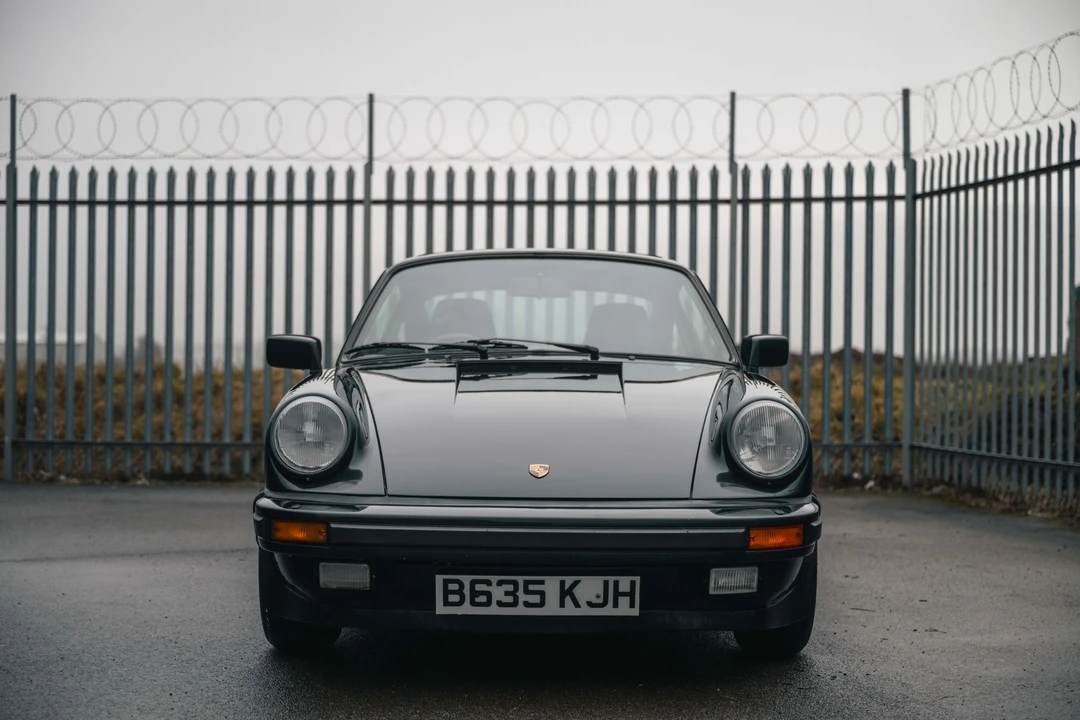 1985 Porsche 911 Carrera 3.2 - Image 2 of 31