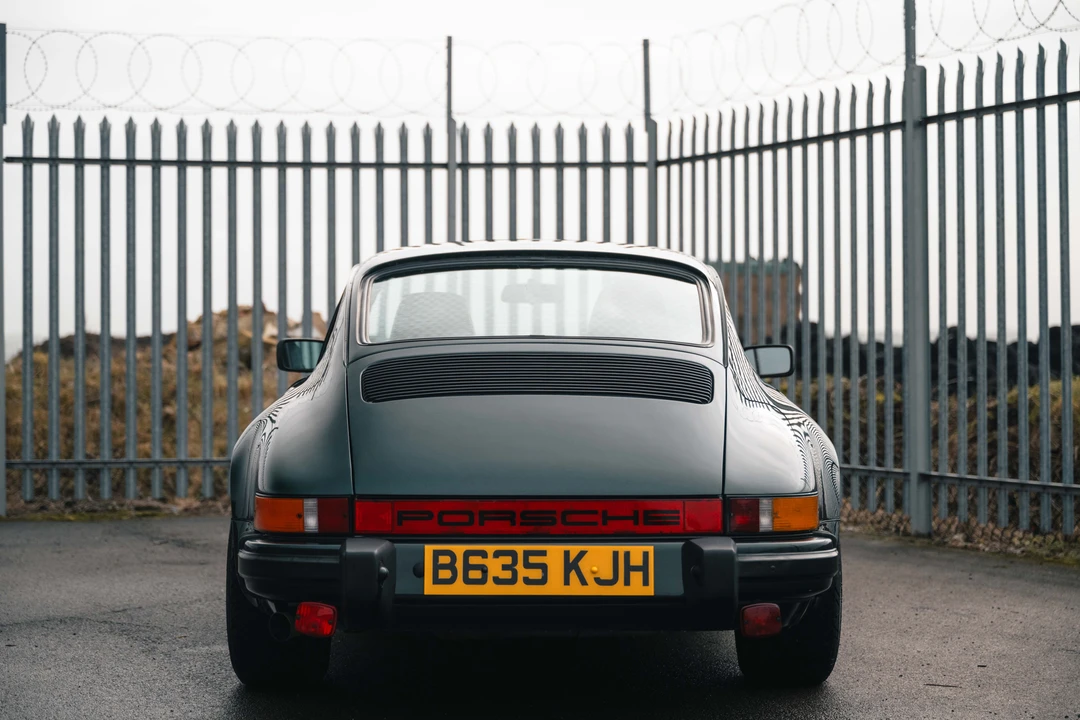 1985 Porsche 911 Carrera 3.2 - Image 6 of 31