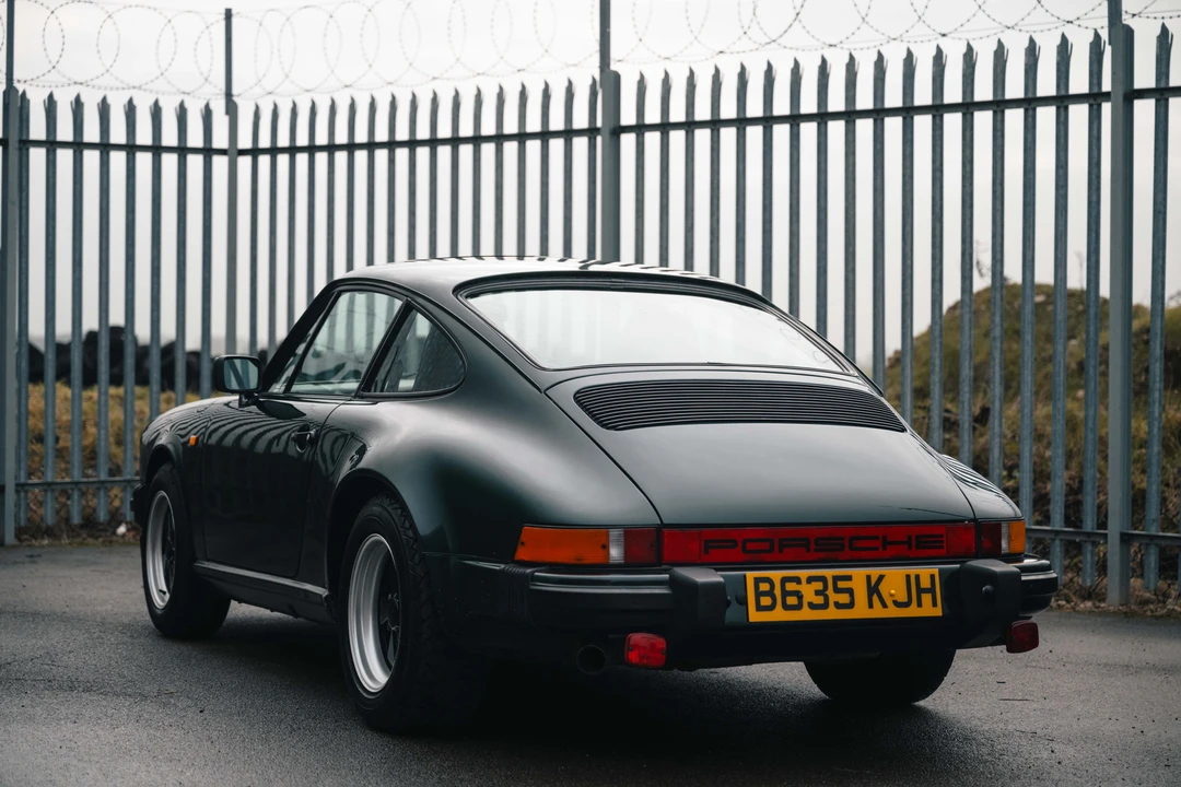 1985 Porsche 911 Carrera 3.2 - Image 13 of 31