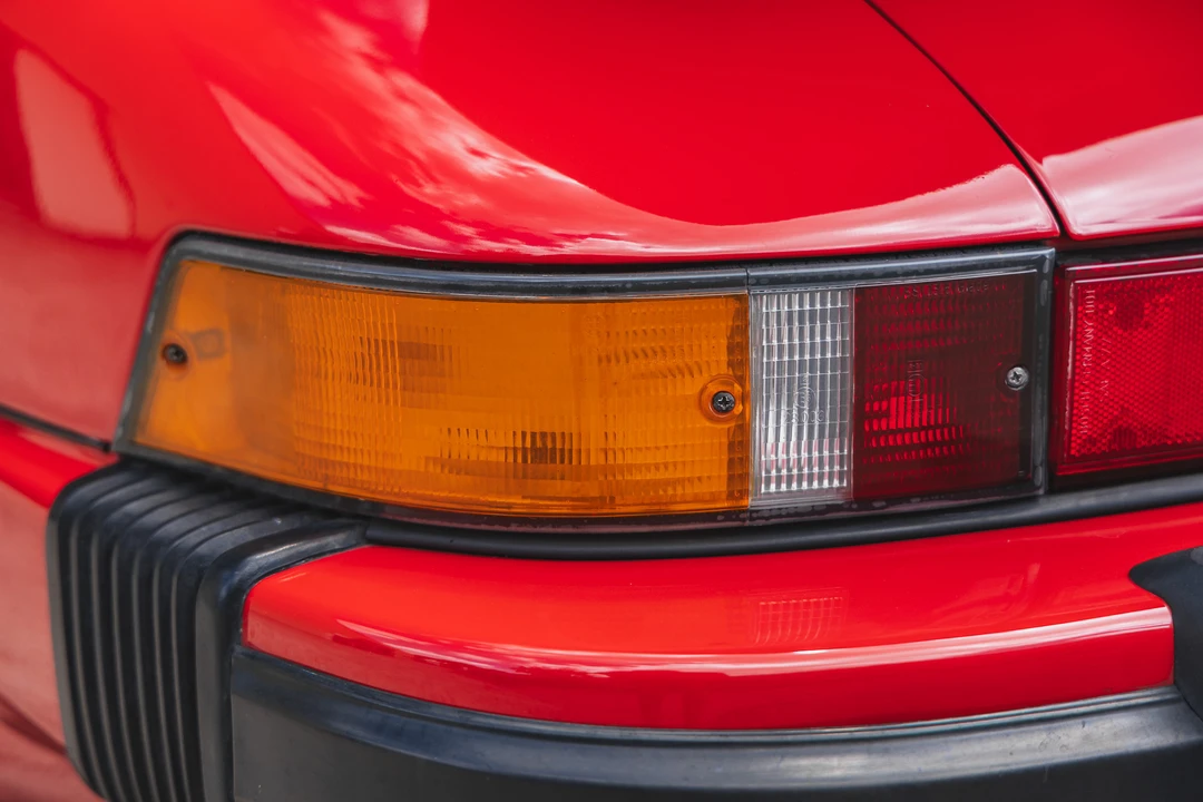 1985 Porsche 911 Carrera 3.2 - Image 21 of 31