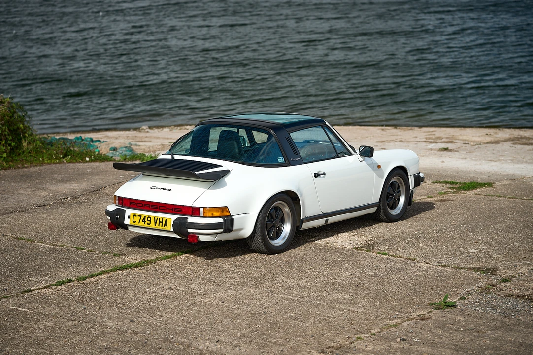 1985 Porsche 911 Carrera 3.2 - Image 16 of 31