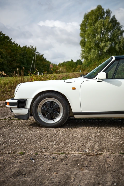 1985 Porsche 911 Carrera 3.2 - Image 20 of 31
