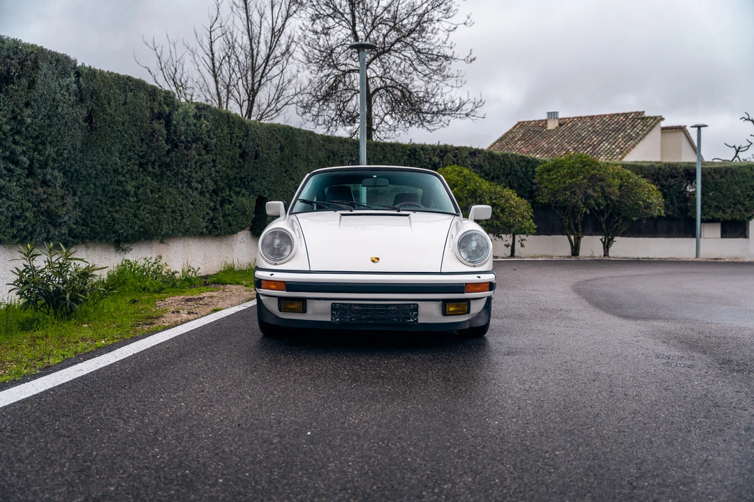 1985 Porsche 911 Carrera 3.2 - Image 2 of 31