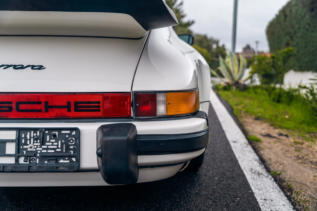 1985 Porsche 911 Carrera 3.2 - Image 27 of 31