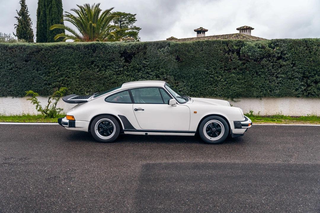1985 Porsche 911 Carrera 3.2 - Image 12 of 31