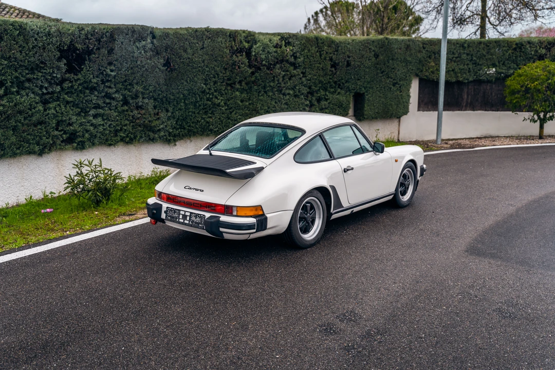 1985 Porsche 911 Carrera 3.2 - Image 13 of 31
