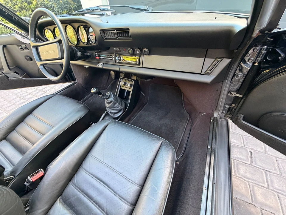 1985 Porsche 911 Carrera 3.2 - Image 11 of 31