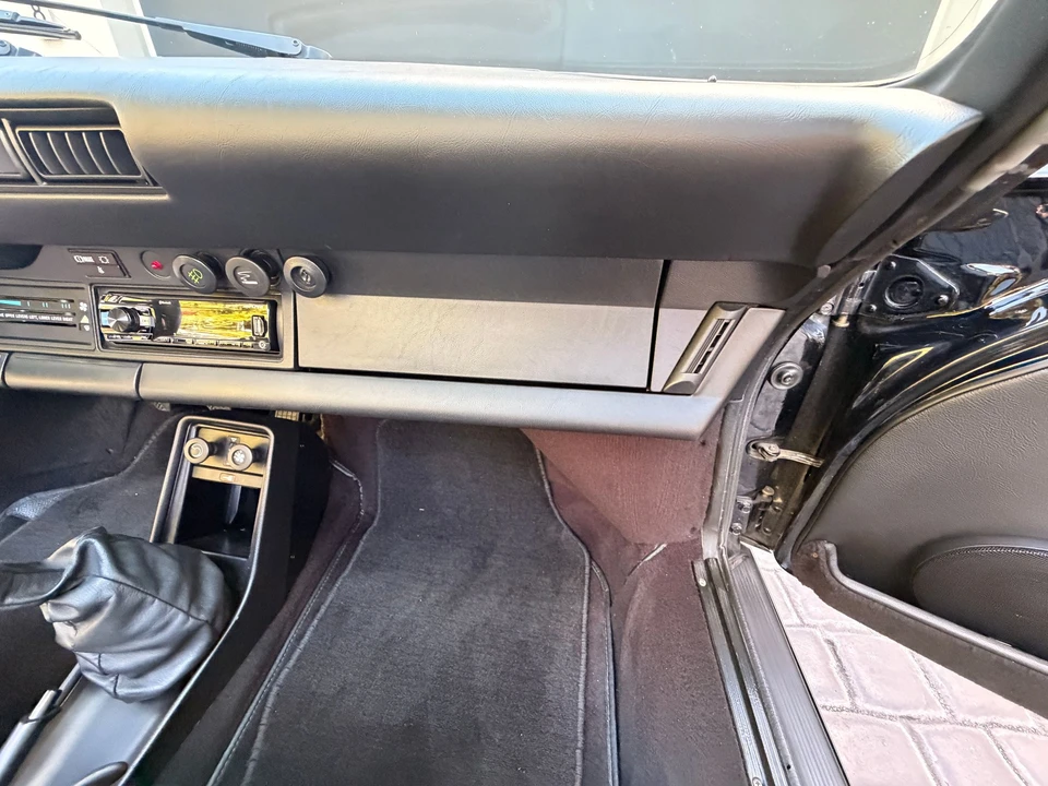 1985 Porsche 911 Carrera 3.2 - Image 12 of 31