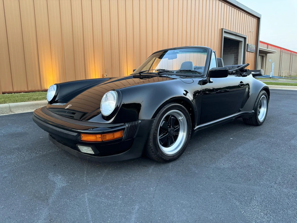 1985 Porsche 911 Carrera 3.2 - Image 24 of 31