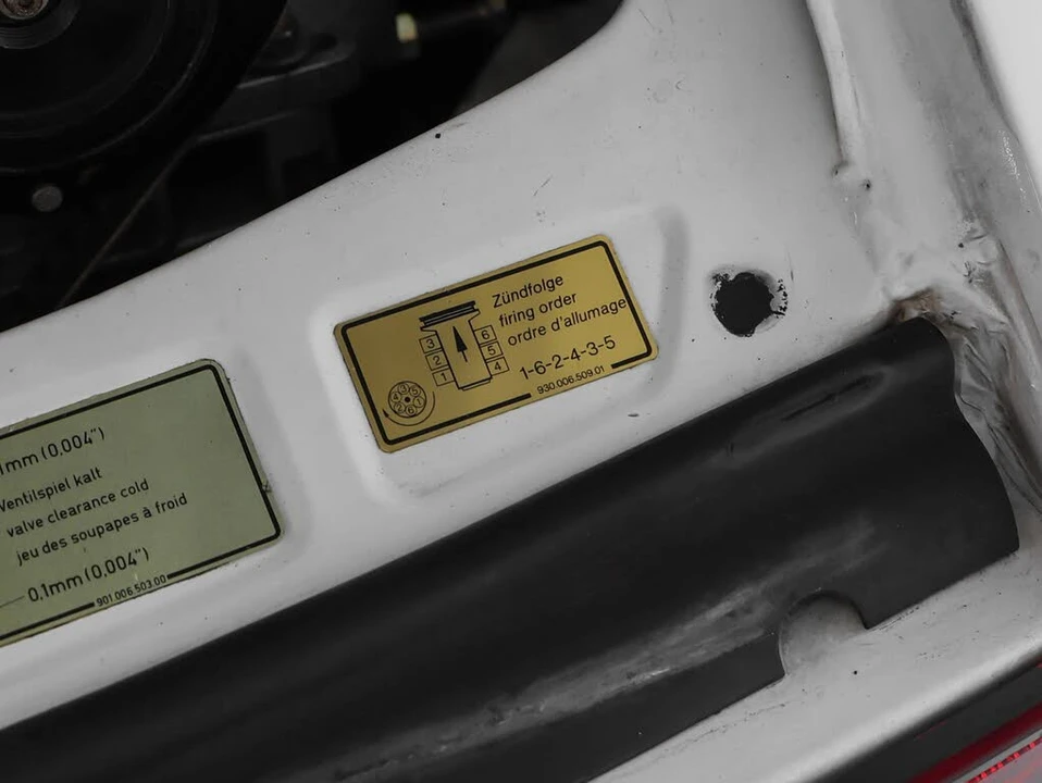 1985 Porsche 911 Carrera 3.2 - Image 21 of 31