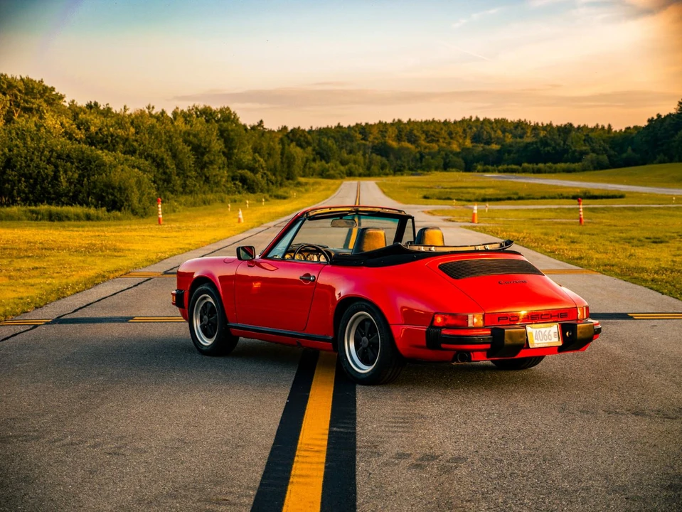 1985 Porsche 911 Carrera 3.2 - Image 14 of 31